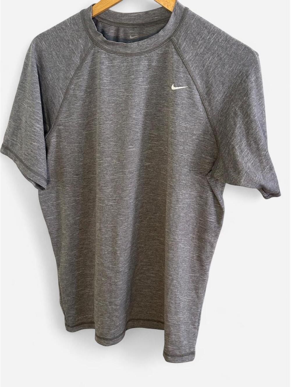 Nike grey dri-fit shirt Size M #athleticwear #fitness